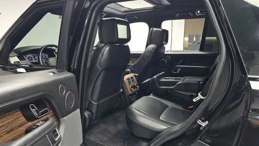 Land Rover 4 4.4 SDV8 Vogue SE 2019 10