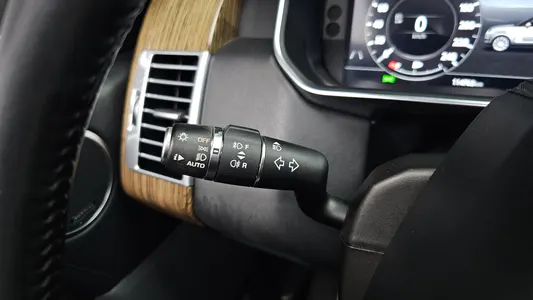 Land Rover 4 4.4 SDV8 Vogue SE 2019 14