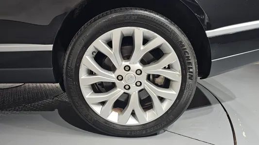 Land Rover 4 4.4 SDV8 Vogue SE 2019 21