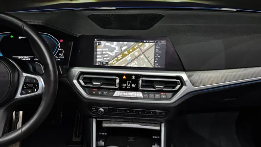 BMW 3 Series (G20) 330e M 2020 12