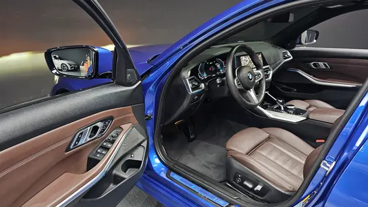 BMW 3 Series (G20) 330e M 2020 9