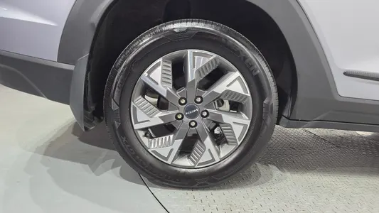 KG Mobility 토레스 HEV 1.5 2WD 2025 5