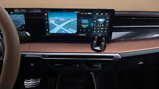 KG Mobility 토레스 HEV 1.5 2WD 2025 13