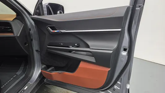 KG Mobility 토레스 HEV 1.5 2WD 2025 25
