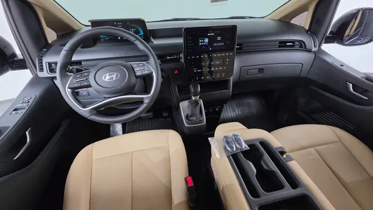 Hyundai Staria HEV 1.6 3 2024 7