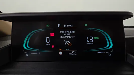 Hyundai Staria HEV 1.6 3 2024 8