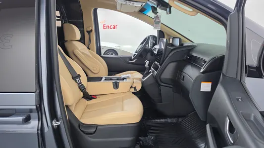 Hyundai Staria HEV 1.6 3 2024 27