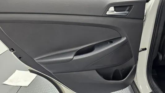 Hyundai Tucson 2.0 2WD 2015 25