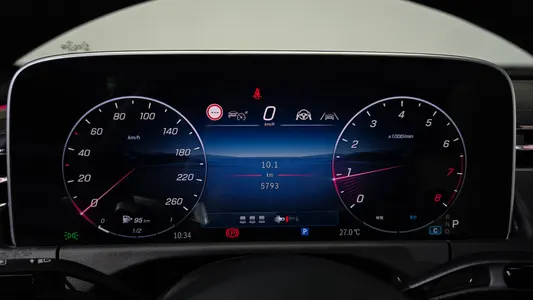 Mercedes-Benz E-Class W214 E200 AMG Line 2025 8