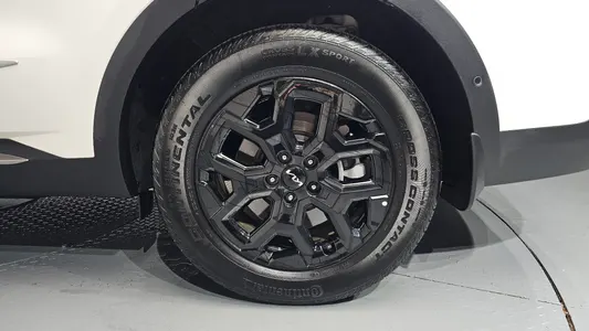Kia 4 HEV 1.6 2WD 2025 22