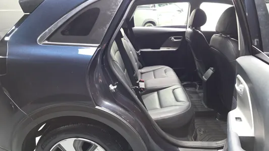 Kia Niro 2017 11