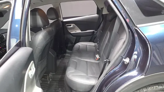 Kia Niro 2017 12