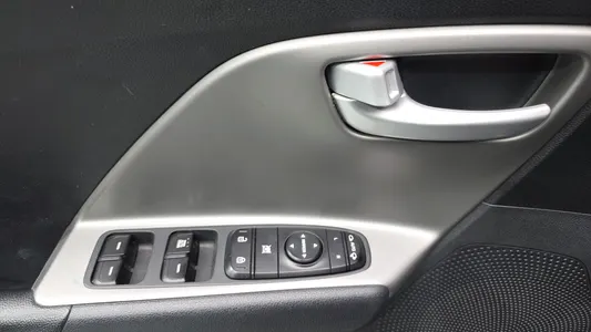 Kia Niro 2017 20