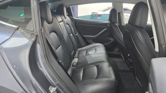 Tesla 3 RWD 2020 12