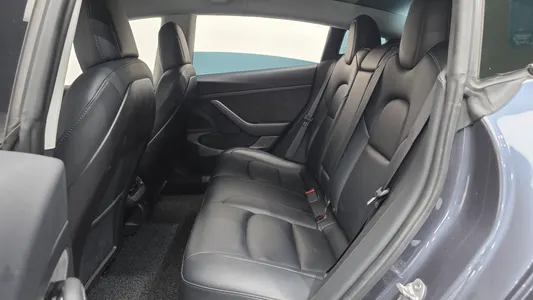 Tesla 3 RWD 2020 26