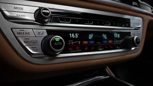 BMW 7 Series (G11) 730Ld xDrive 2020 39