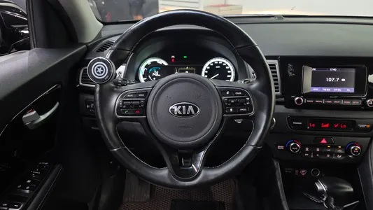Kia Niro 2017 13
