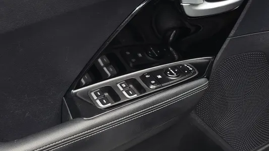 Kia Niro 2017 27