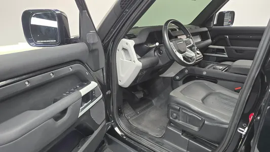 Land Rover (L663) 110 D240 2020 10