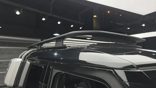 Land Rover (L663) 110 D240 2020 18