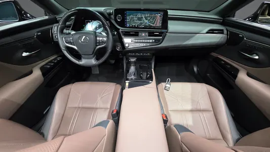 Lexus ES300h 7 2023 7