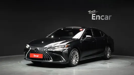 Lexus ES300h 7 2023