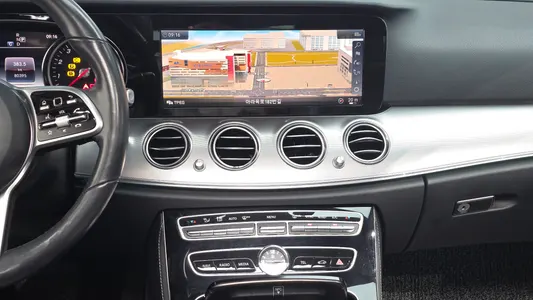 Mercedes-Benz E-Class W213 E300 2019 13