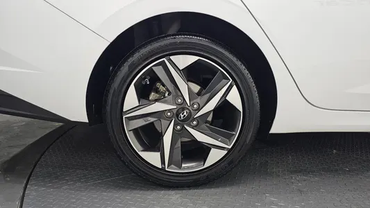 Hyundai (CN7) 1.6 2021 5