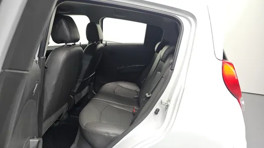 Chevrolet Spark LT 2013 11