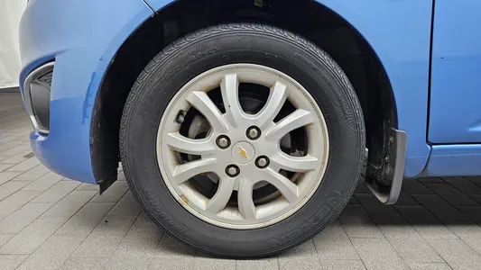 Chevrolet Spark LS 2013 5