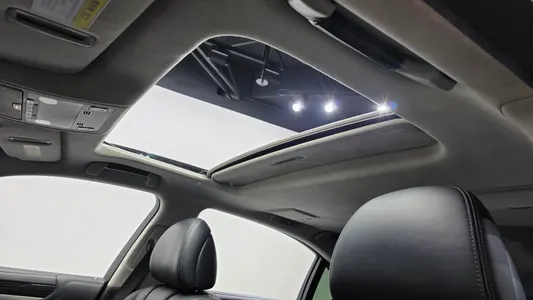 Lexus LS600hL 5 Ottoman 2016 19
