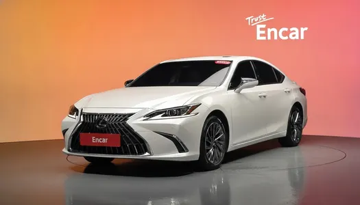 Lexus ES300h 7 2023