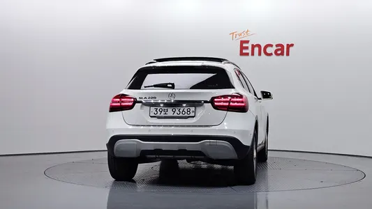 Mercedes-Benz GLA-Class X156 GLA220 2017 4
