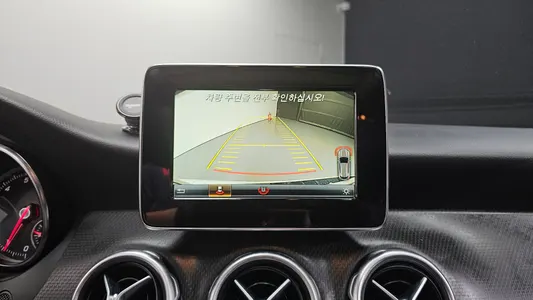 Mercedes-Benz GLA-Class X156 GLA220 2017 15