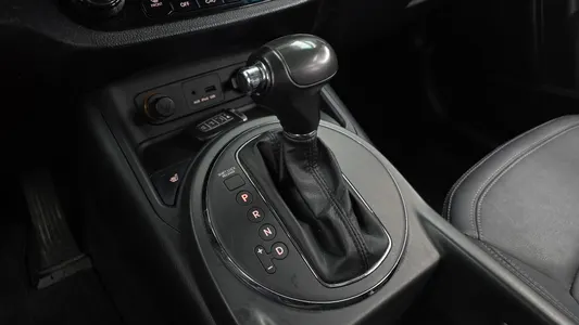 Kia R 2WD TLX 2011 9