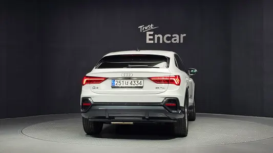 Audi Q3 (F3) 35 TDI 2020 4