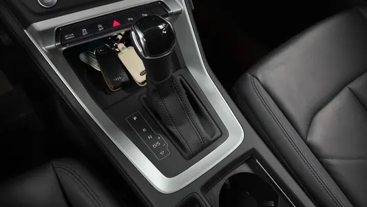 Audi Q3 (F3) 35 TDI 2020 9
