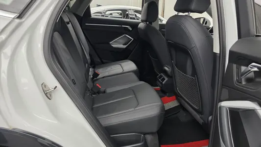 Audi Q3 (F3) 35 TDI 2020 11