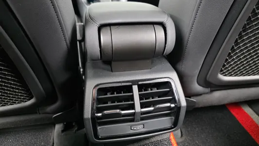Audi Q3 (F3) 35 TDI 2020 19