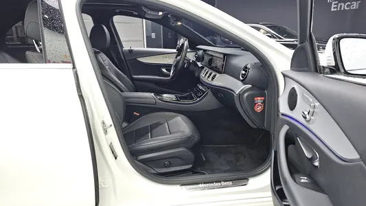 Mercedes-Benz E-Class W213 E250 2020 11