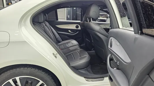 Mercedes-Benz E-Class W213 E250 2020 12