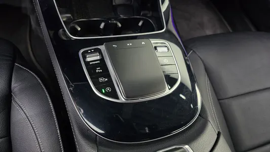 Mercedes-Benz E-Class W213 E250 2020 18