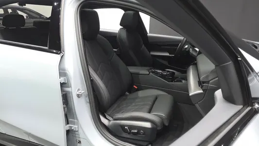 BMW 5 Series (G60) 520i M 2025 26