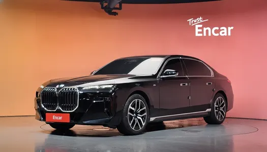 BMW 7 Series (G70) 740i sDrive M 2023 20