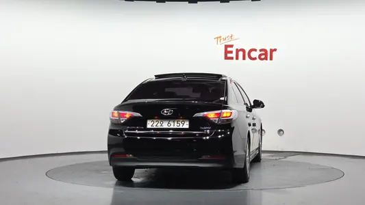 Hyundai LF 2.0 HEV 2015 4