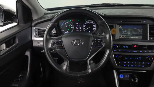 Hyundai LF 2.0 HEV 2015 13