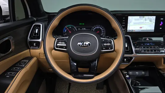 Kia 4 HEV 1.6 2WD 2020 13