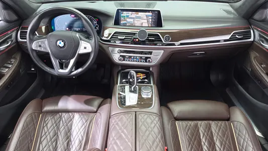 BMW 7 Series (G11) 745e i 2020 7