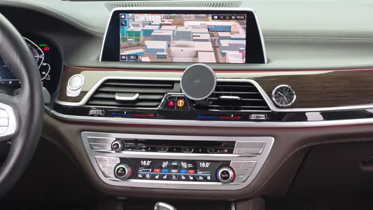 BMW 7 Series (G11) 745e i 2020 14