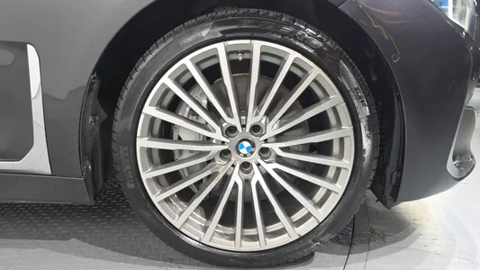 BMW 7 Series (G11) 745e i 2020 21